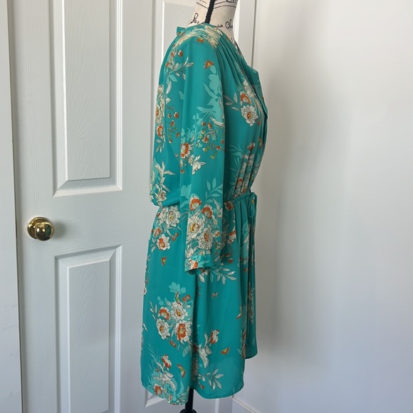 DR2 BY DANIEL RAINN Split Neck Long Sleeve Mini Dress Size M - Teal green NWOT - Picture 3 of 7